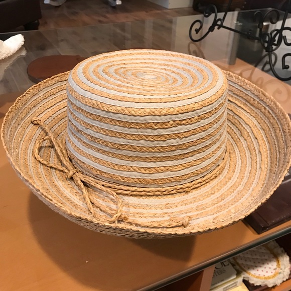 Hat from Hawaii price not negotiable - Picture 2 of 5